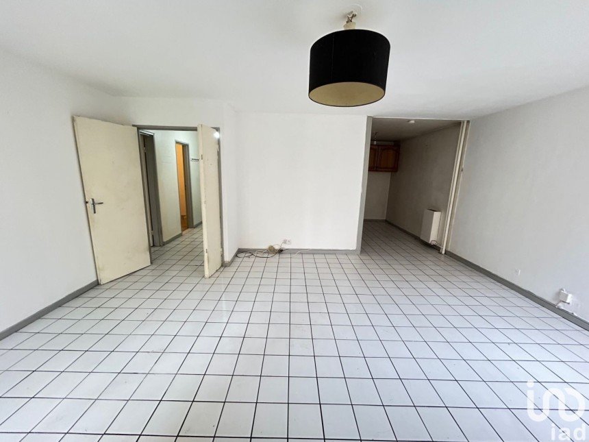 Appartement 2 pièces de 57 m² à Saint-Denis (93200)