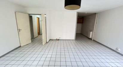 Apartment 3 rooms of 57 m² in Saint-Denis (93200)