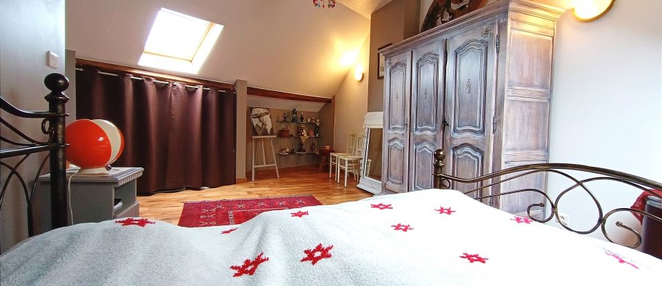 Town house 5 rooms of 140 m² in Auchel (62260)