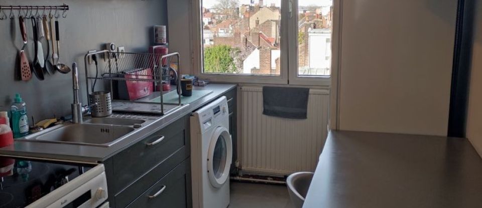 Apartment 3 rooms of 67 m² in Lille (59800)