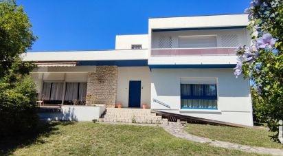 House 9 rooms of 320 m² in Pineuilh (33220)