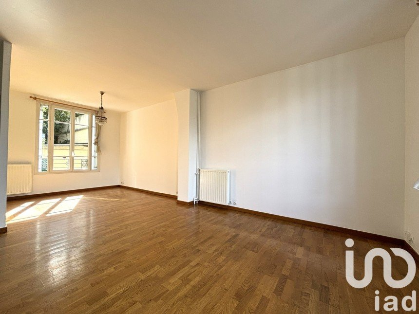 House 6 rooms of 89 m² in Issy-les-Moulineaux (92130)