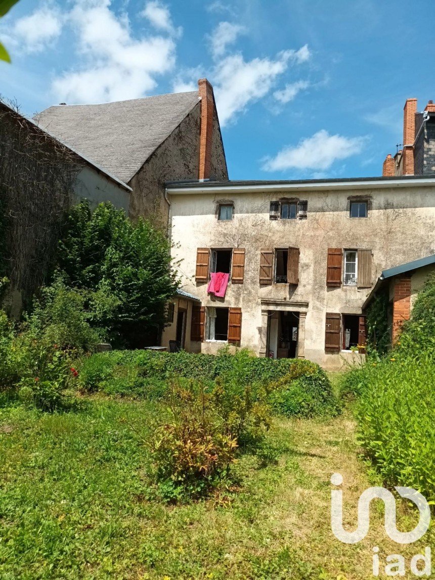 Vente Maison 208m² 8 Pièces à Bourg-Lastic (63760) - Iad France