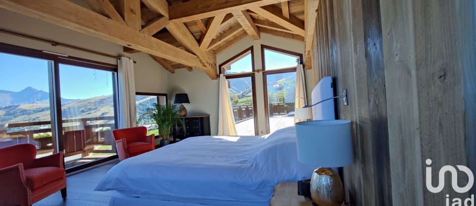 Cottage 11 rooms of 629 m² in LA TOUSSUIRE (73300)