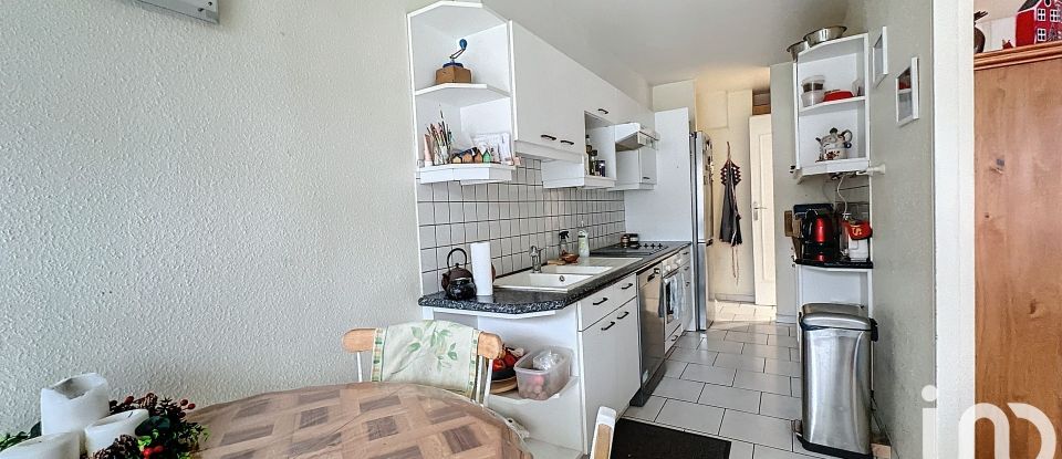 Apartment 4 rooms of 95 m² in Reims (51100)