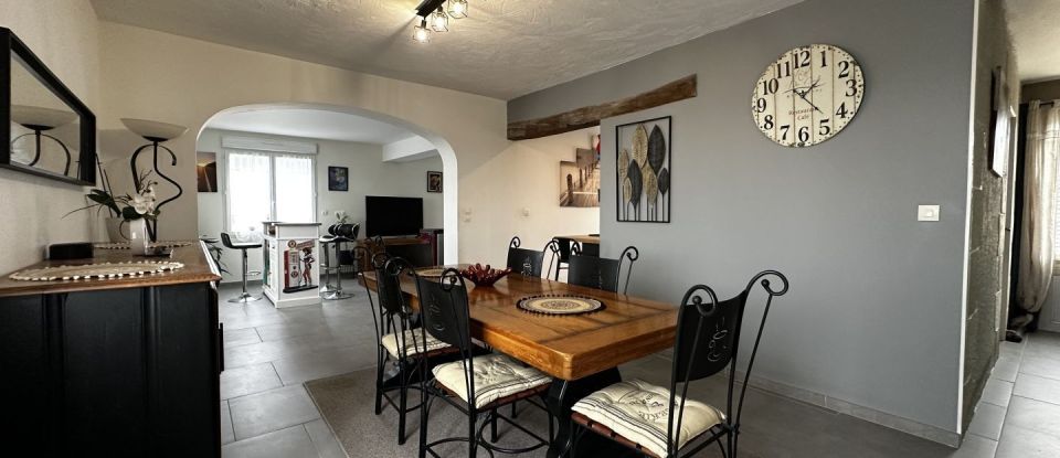 House 7 rooms of 133 m² in Savigné-sur-Lathan (37340)