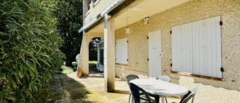 House 8 rooms of 150 m² in Beaucaire (30300)