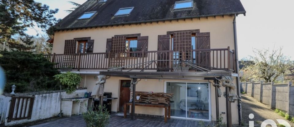 Maison traditionnelle 5 pièces de 165 m² à Montfermeil (93370)