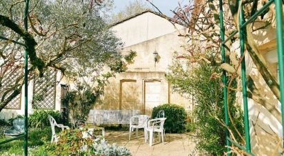 House 7 rooms of 367 m² in Fronsac (33126)