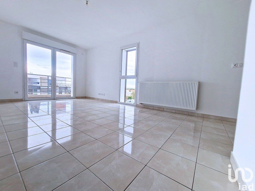 Apartment 3 rooms of 66 m² in Périgny (17180)