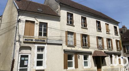 Maison 10 pièces de 312 m² à Châtel-Censoir (89660)