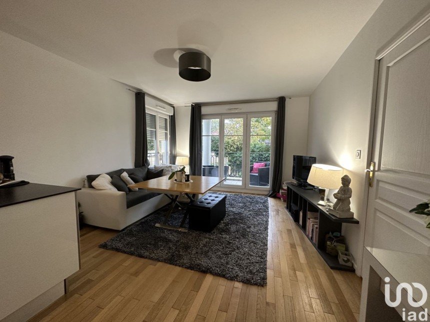 Apartment 2 rooms of 42 m² in Villecresnes (94440)