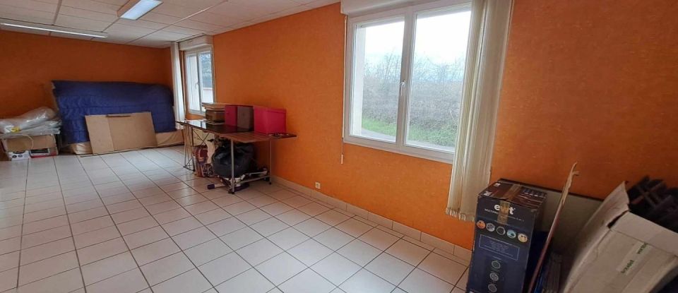 Barn conversion 3 rooms of 139 m² in Thouars (79100)