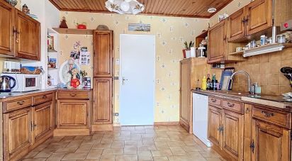 Traditional house 4 rooms of 92 m² in Gujan-Mestras (33470)