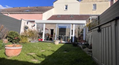 Town house 5 rooms of 102 m² in Nandy (77176)