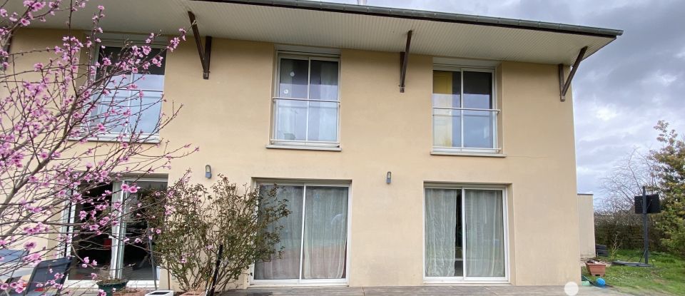 Maison 6 pièces de 133 m² à Lanvallay (22100)