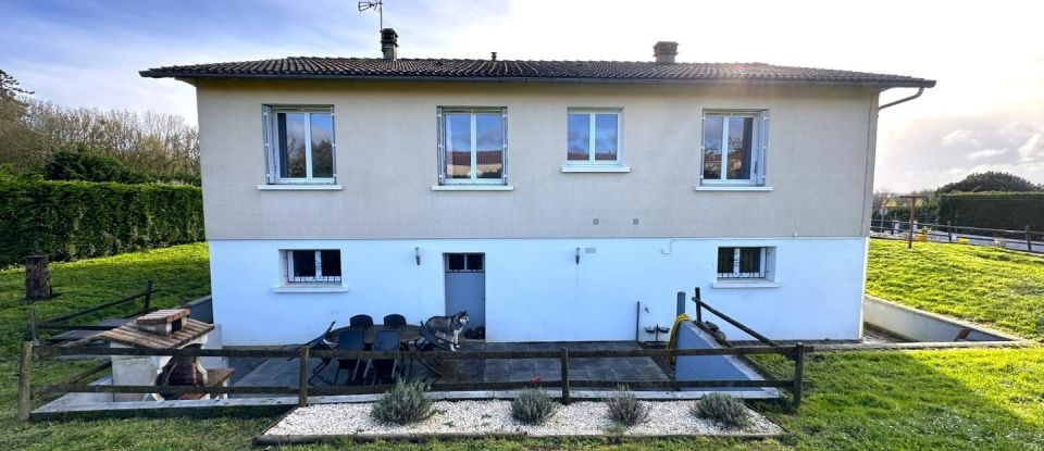 House 6 rooms of 129 m² in Exireuil (79400)
