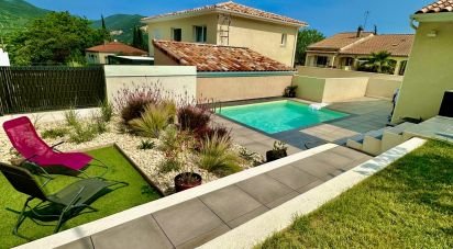 House 5 rooms of 136 m² in La Coucourde (26740)