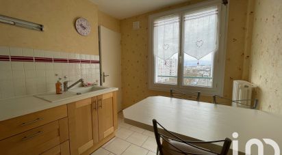 Apartment 4 rooms of 72 m² in Tours (37000)