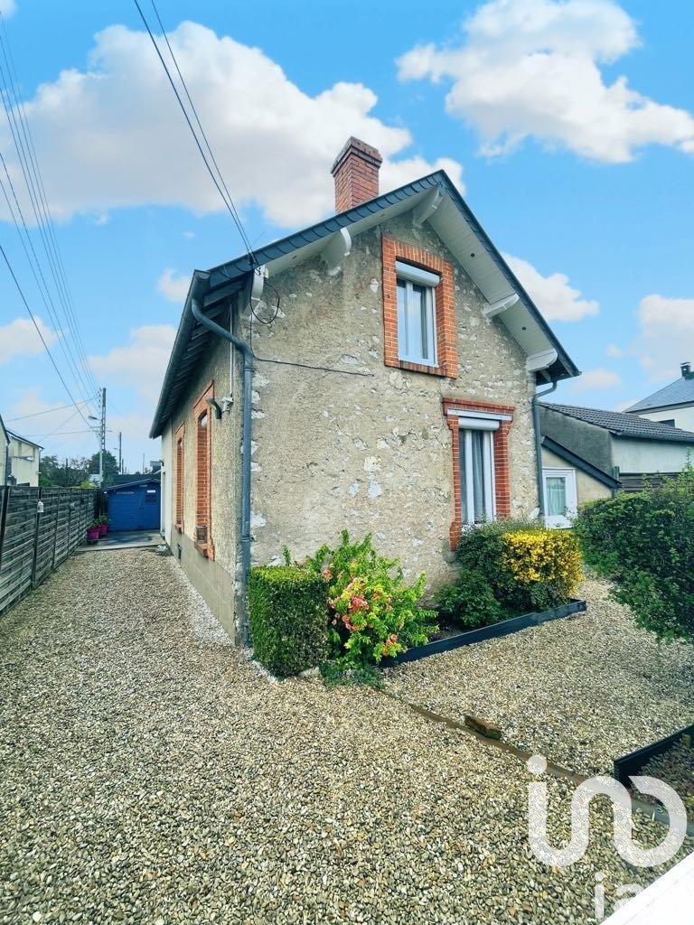 House 4 rooms of 90 m² in Orléans (45000)