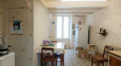 House 3 rooms of 62 m² in Parthenay (79200)