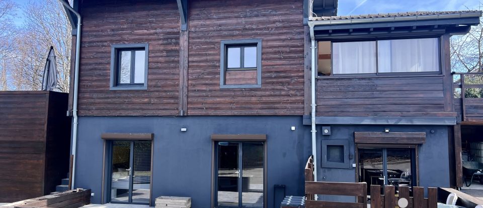 Cottage 9 rooms of 165 m² in La Roche-sur-Foron (74800)