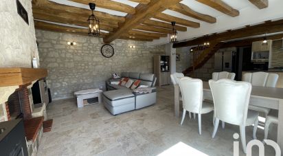 Country house 6 rooms of 145 m² in La Chapelle-sur-Loire (37140)