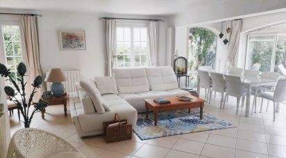 Maison 6 pièces de 156 m² à Bouillargues (30230)
