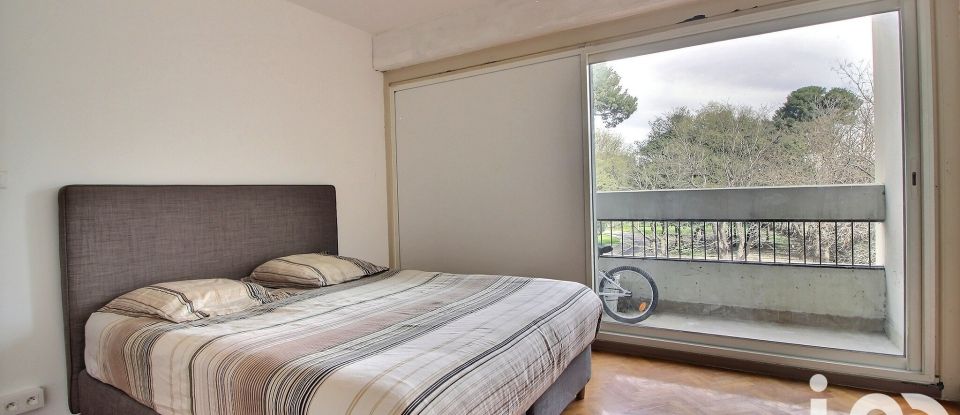 Apartment 4 rooms of 82 m² in Marseille (13009)