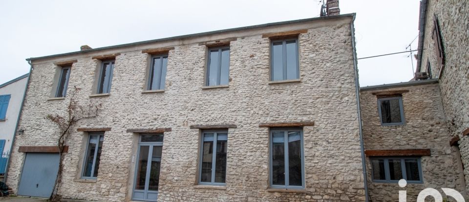 Town house 6 rooms of 166 m² in Beynes (78650)