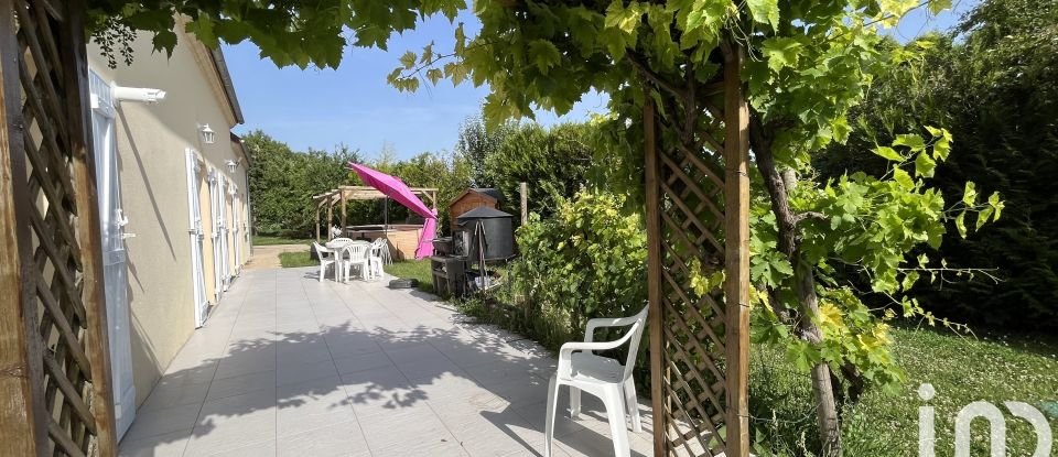 Traditional house 7 rooms of 180 m² in Vaux-sur-Seine (78740)