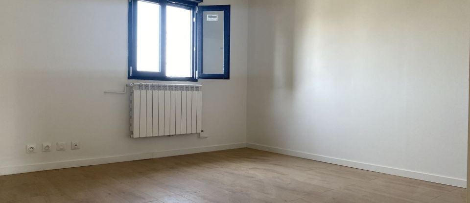 House 8 rooms of 185 m² in Garges-lès-Gonesse (95140)