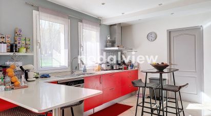 House 6 rooms of 149 m² in Rosny-sur-Seine (78710)