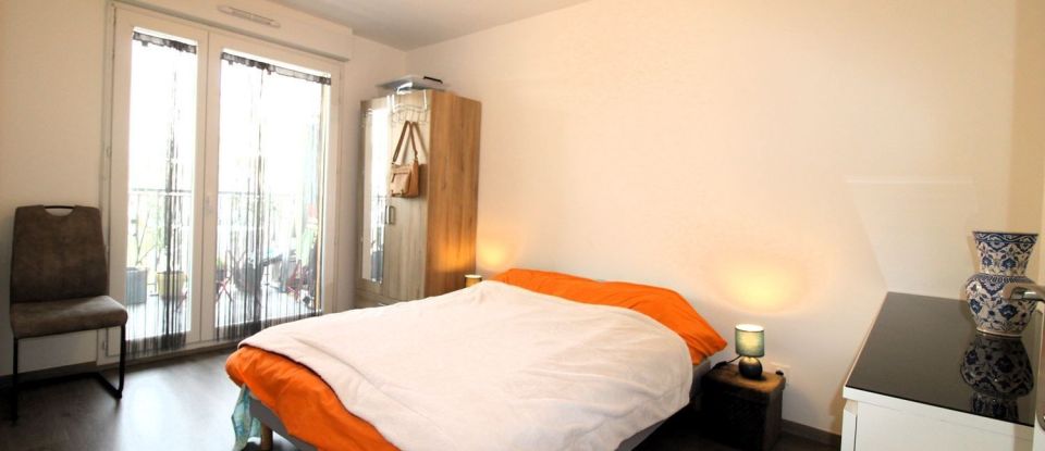 Apartment 2 rooms of 45 m² in Ozoir-la-Ferrière (77330)