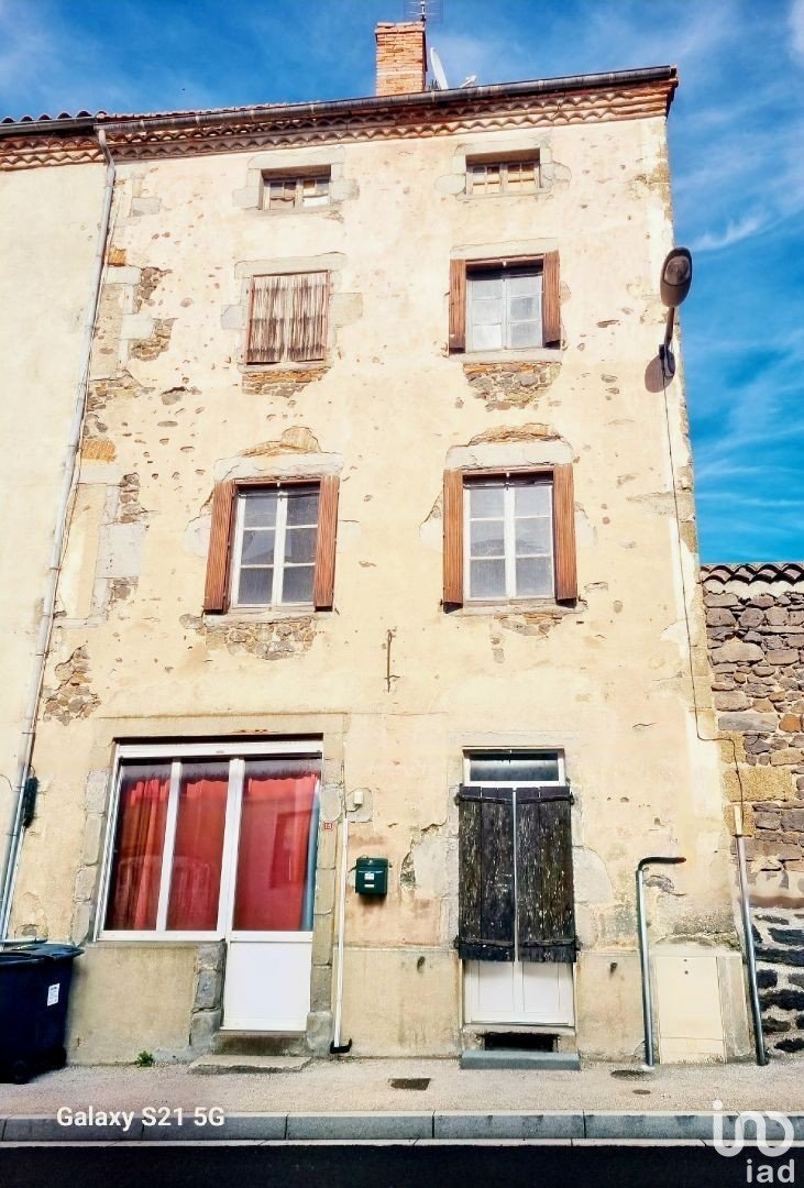 Village house 8 rooms of 150 m² in Saint-Georges-d'Aurac (43230)