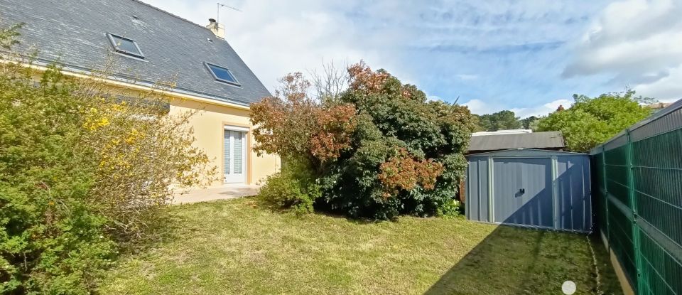 Traditional house 6 rooms of 125 m² in Couëron (44220)