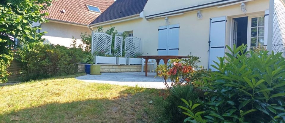 House 6 rooms of 120 m² in Brunoy (91800)