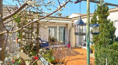 House 4 rooms of 90 m² in Royan (17200)