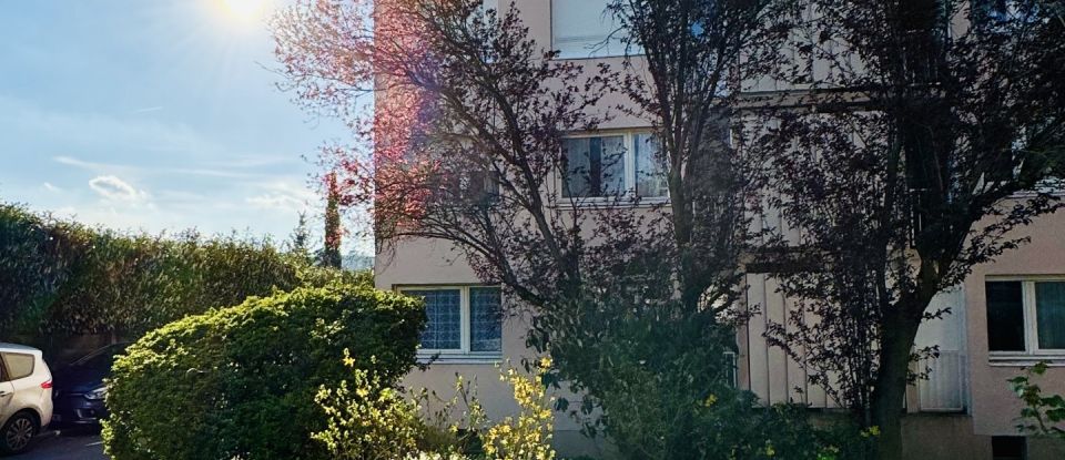 Appartement 3 pièces de 63 m² à Saintry-sur-Seine (91250)