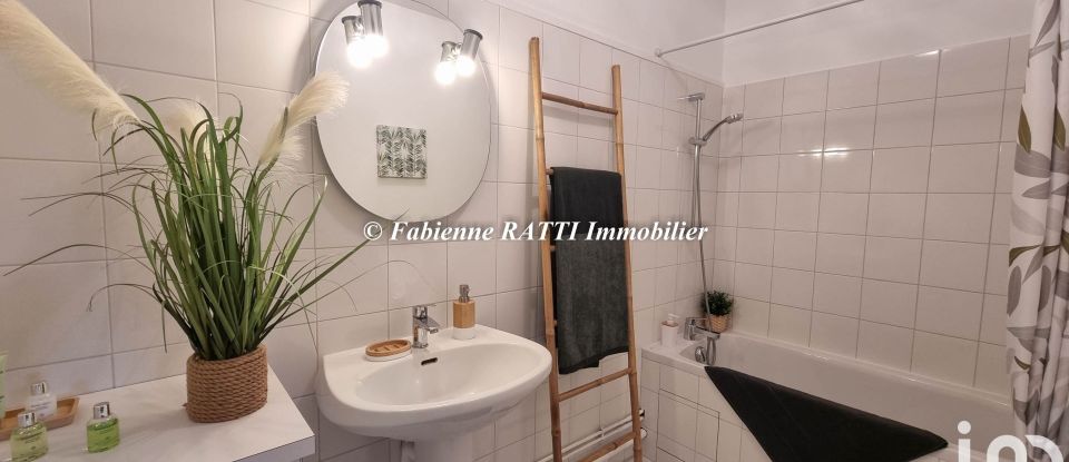 Appartement 2 pièces de 51 m² à Courbevoie (92400)