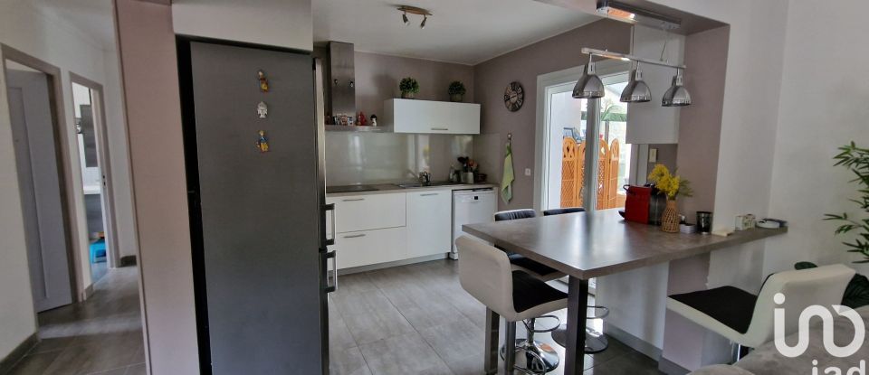 Traditional house 6 rooms of 141 m² in Le Beausset (83330)