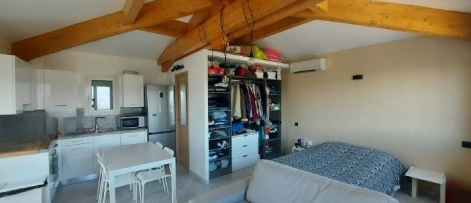 Maison 4 pièces de 140 m² à Châteauneuf-Villevieille (06390)
