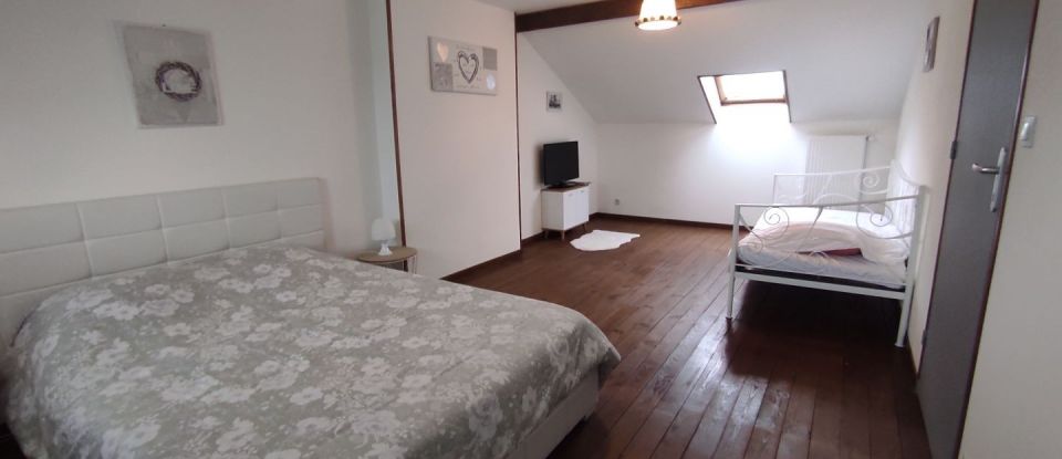 House 4 rooms of 112 m² in Les Ormes-sur-Voulzie (77134)