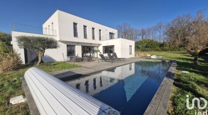 House 6 rooms of 173 m² in Bouliac (33270)