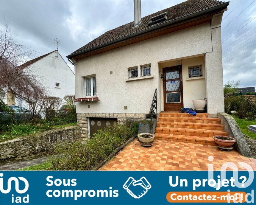 Traditional house 5 rooms of 92 m² in Corbeil-Essonnes (91100)