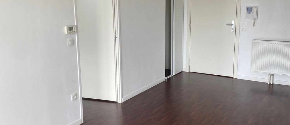 Apartment 2 rooms of 45 m² in Douai (59500)