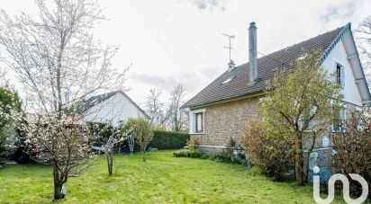 Traditional house 5 rooms of 115 m² in Orgeval (78630)
