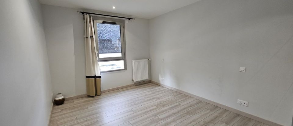 Appartement 2 pièces de 50 m² à Bordeaux (33100)