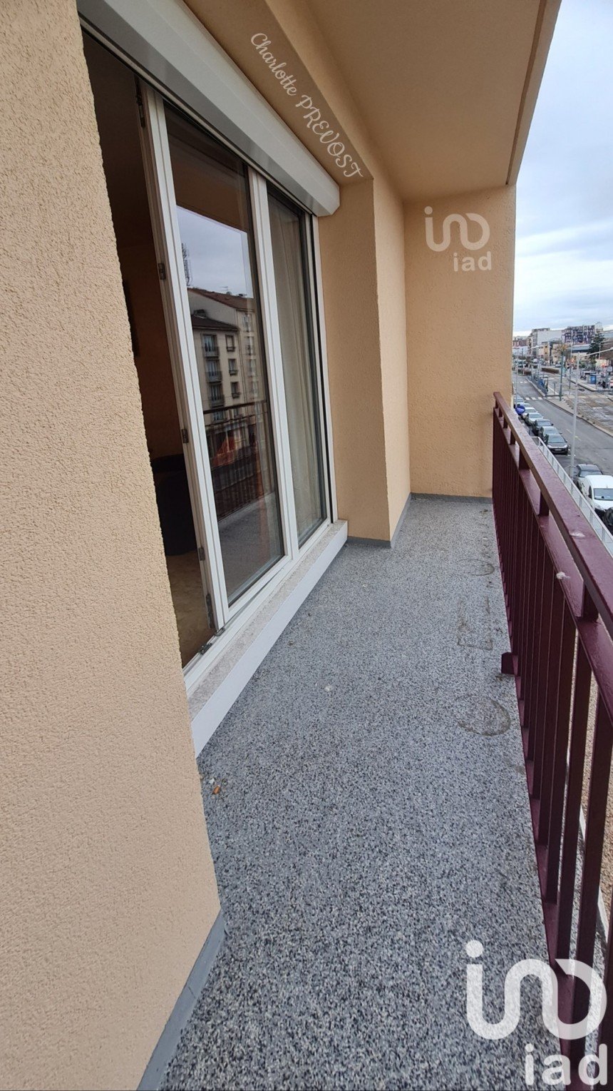 Appartement 3 pièces de 64 m² à La Courneuve (93120)