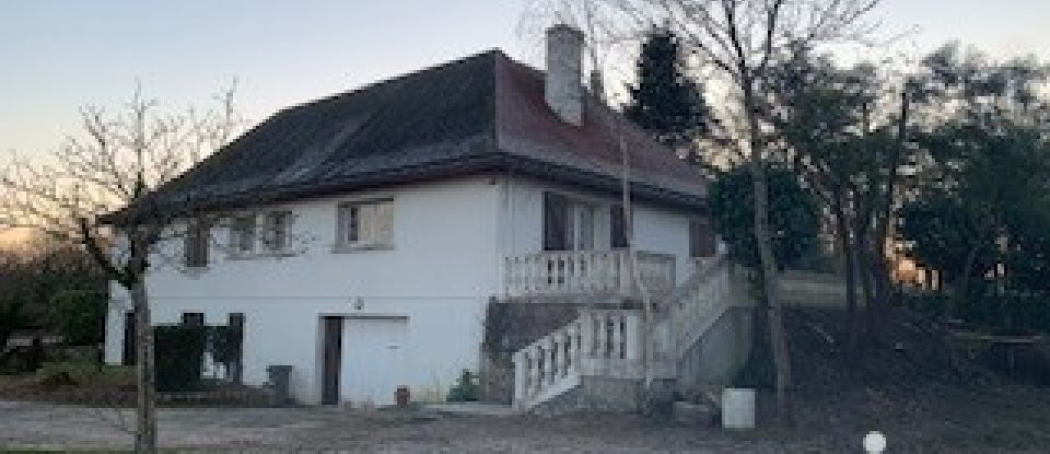 House 8 rooms of 155 m² in Aubigny-Les Clouzeaux (85430)